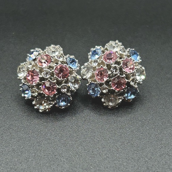 Vintage Style Rhinestone Cluster Earrings Clip On - Picture 3 of 6